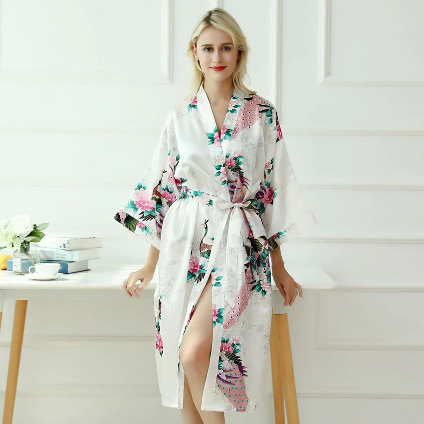 kimono blanco con flores