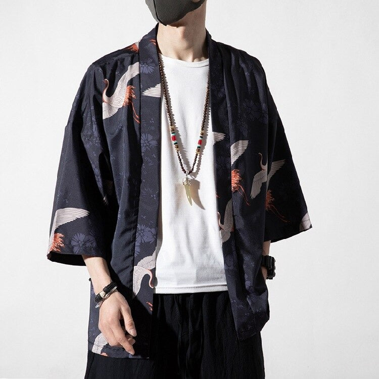 kimono negro con pajaro rojo 