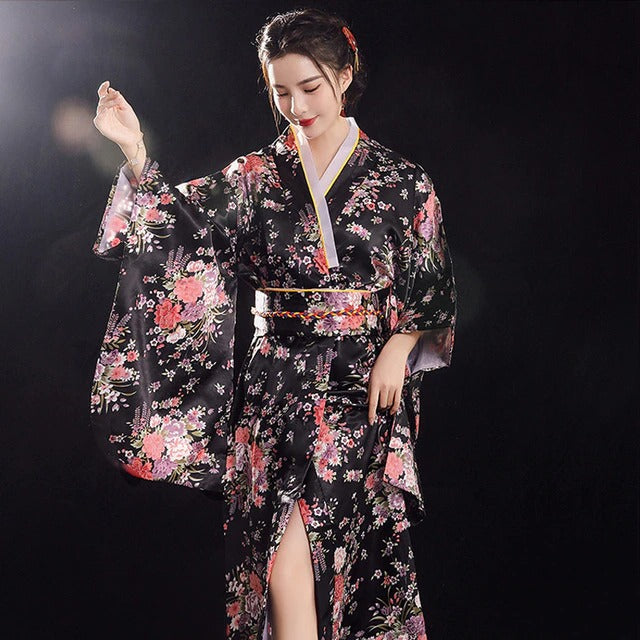 Elegantes kimonos de fiesta