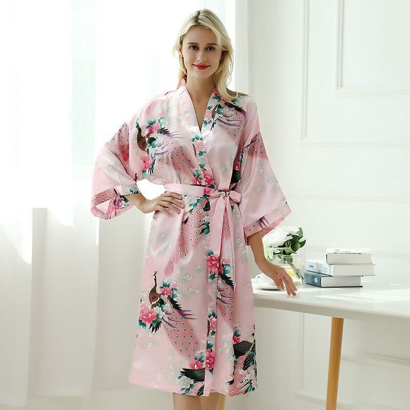 kimono rosa con flores 